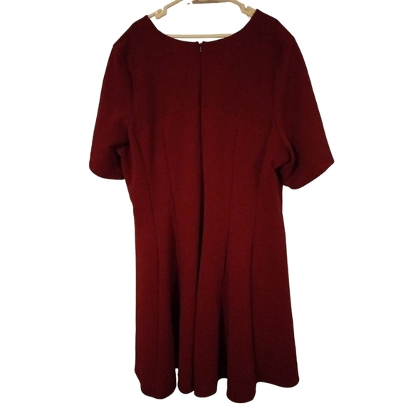 Lane Bryant Dress Deep Merlot Purple Textured Stretch Zip Back Pocketed 26/28 - Picture 5 of 8
